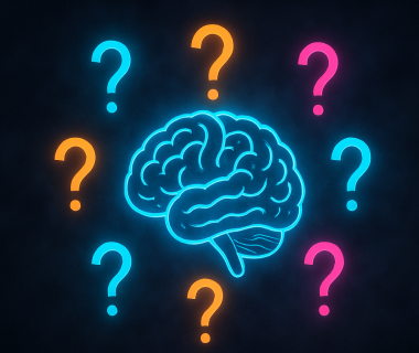 Leuchtendes Gehirn umgeben von bunten Fragezeichen auf dunklem Hintergrund